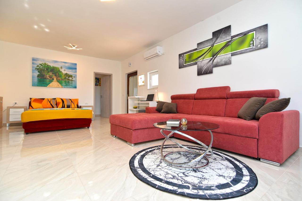 Apartments Mala Vala 925 - Adapted 法扎纳 外观 照片