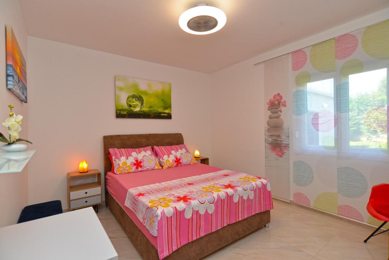 Apartments Mala Vala 925 - Adapted 法扎纳 外观 照片